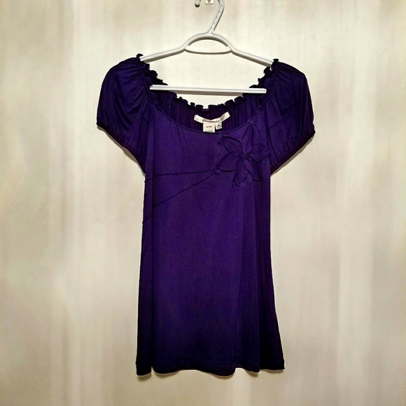 Dressy T-Shirt with Flower Design - Picture 4 of 4